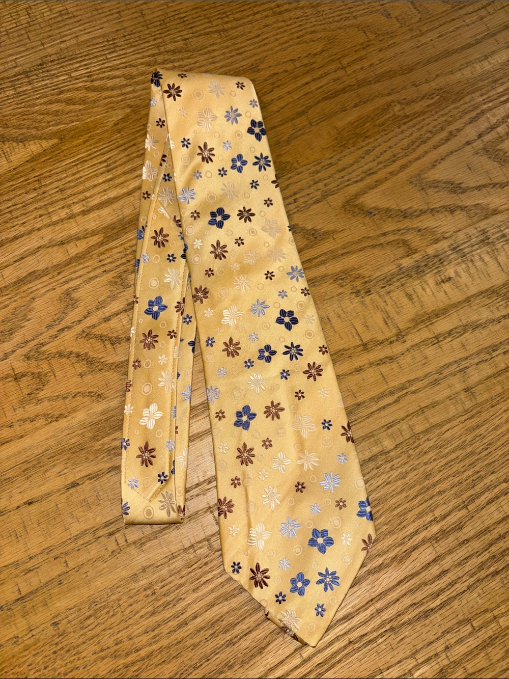 Metropolitan View Gold & Blue Floral Mens Tie Designed